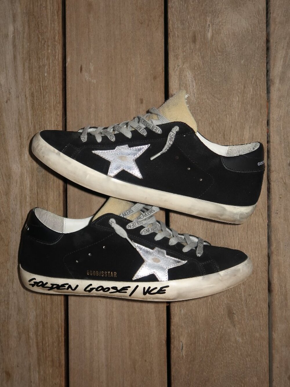 Men's Golden Goose Black Suede Super Star Sneakers US 10.5 / EU 43